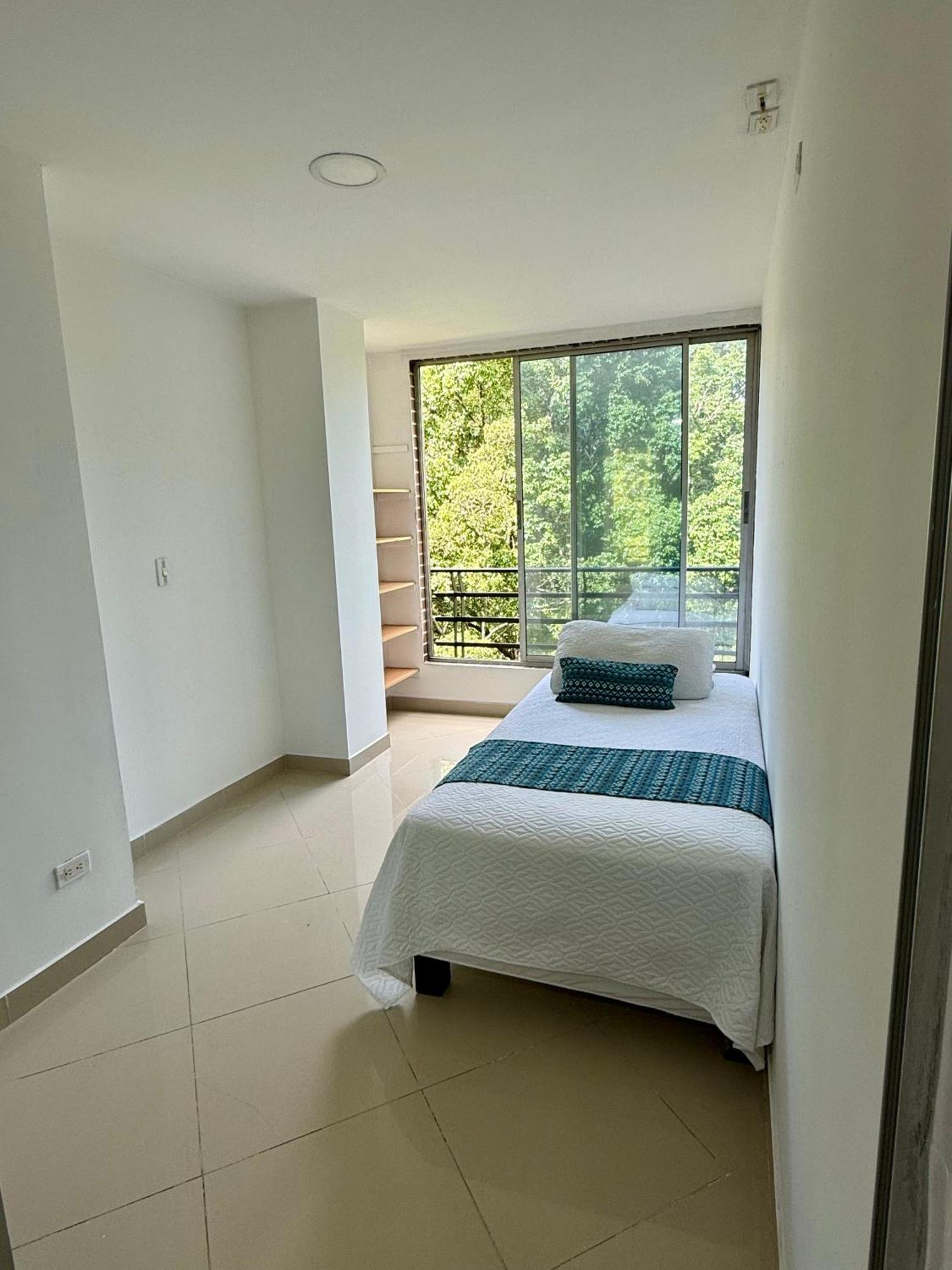 Apartahotel Montes *