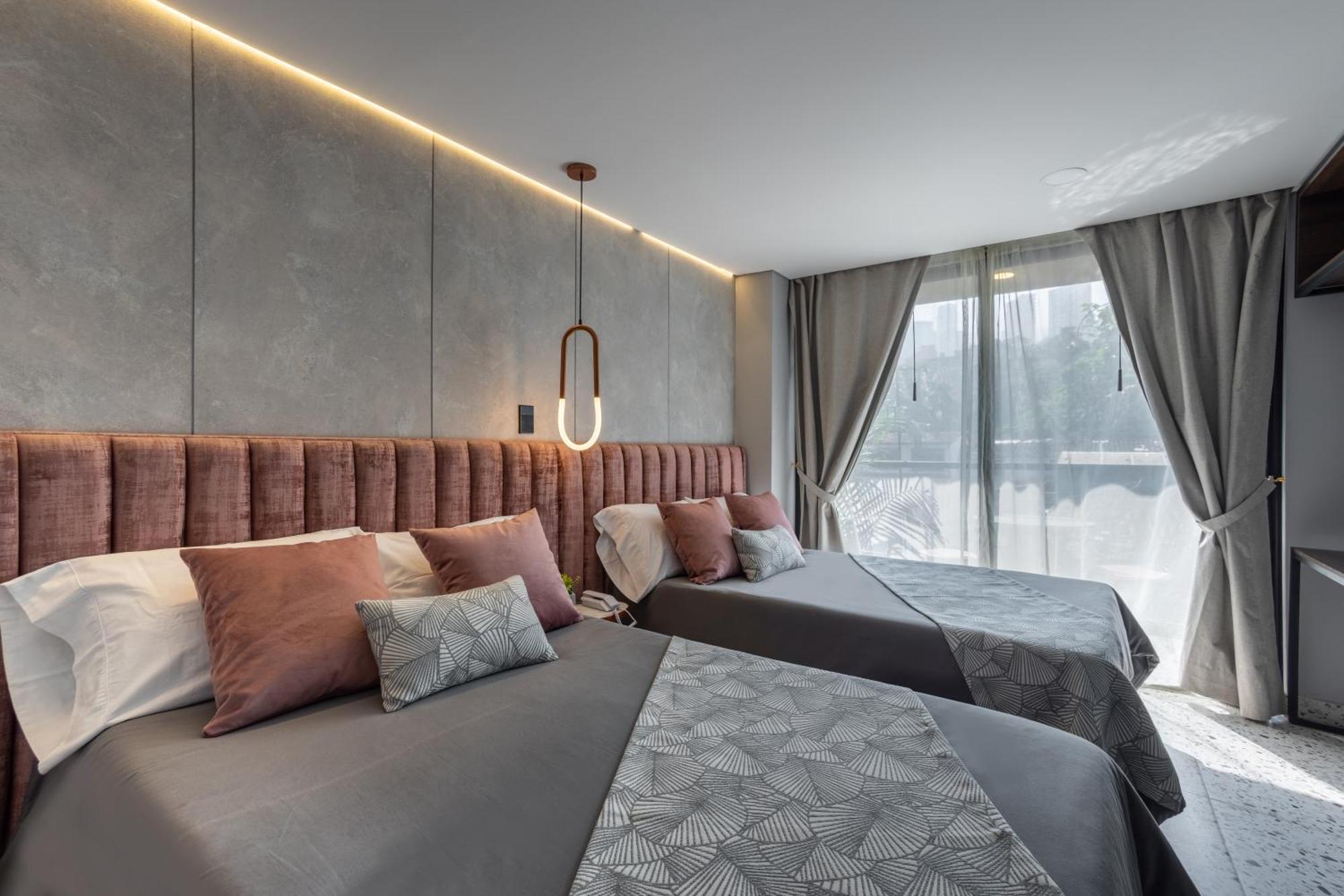 Hotel Glow 4*
