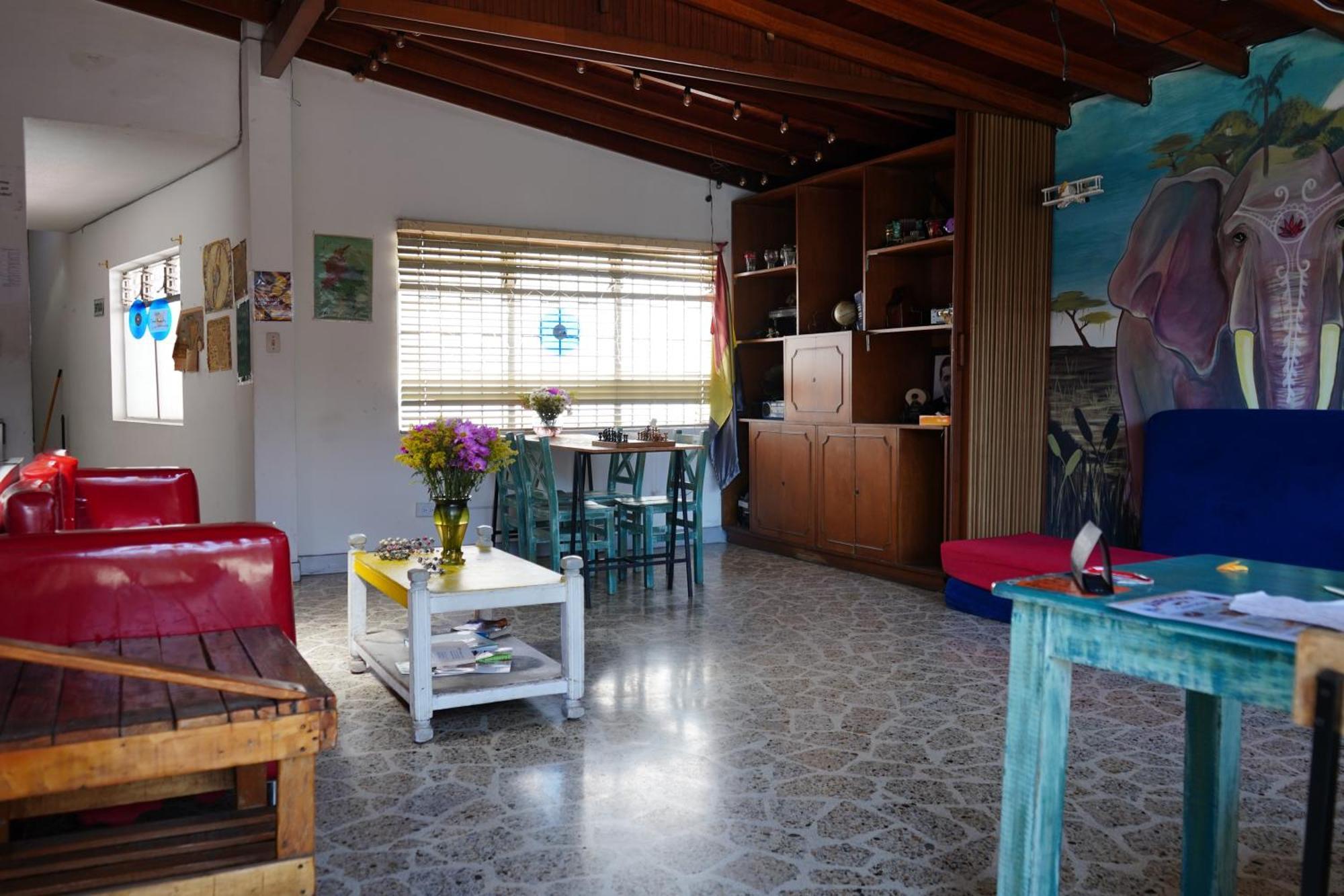 Casa Almarita Laureles - Estadio Medellín