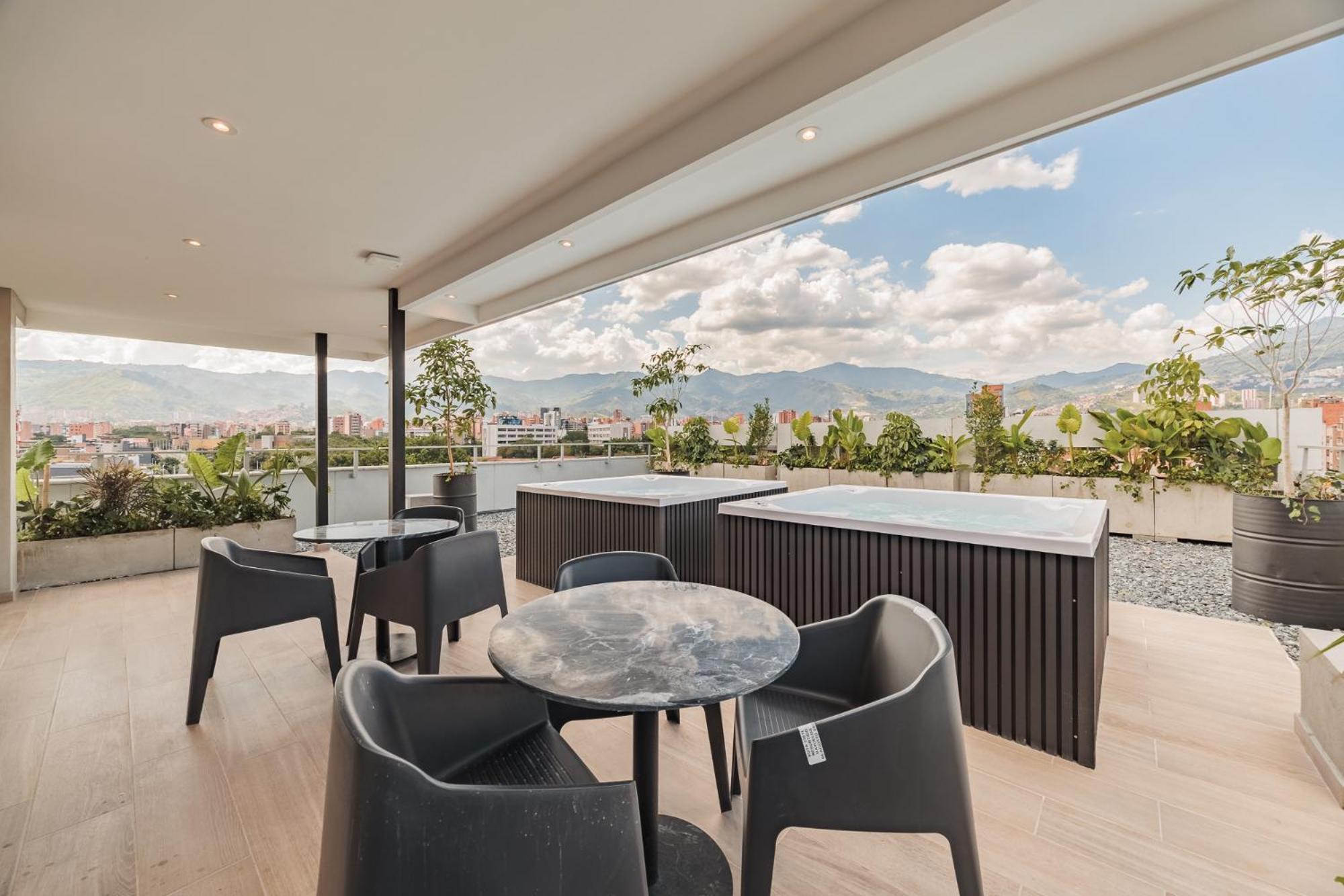 Quadrato Apartment Medellin
