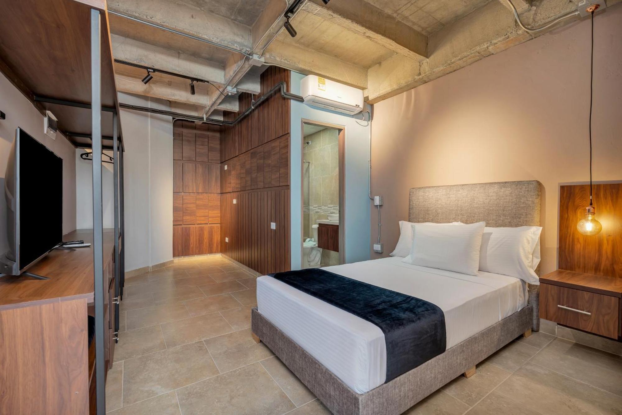 The H Hub By Housy Host * Medellín