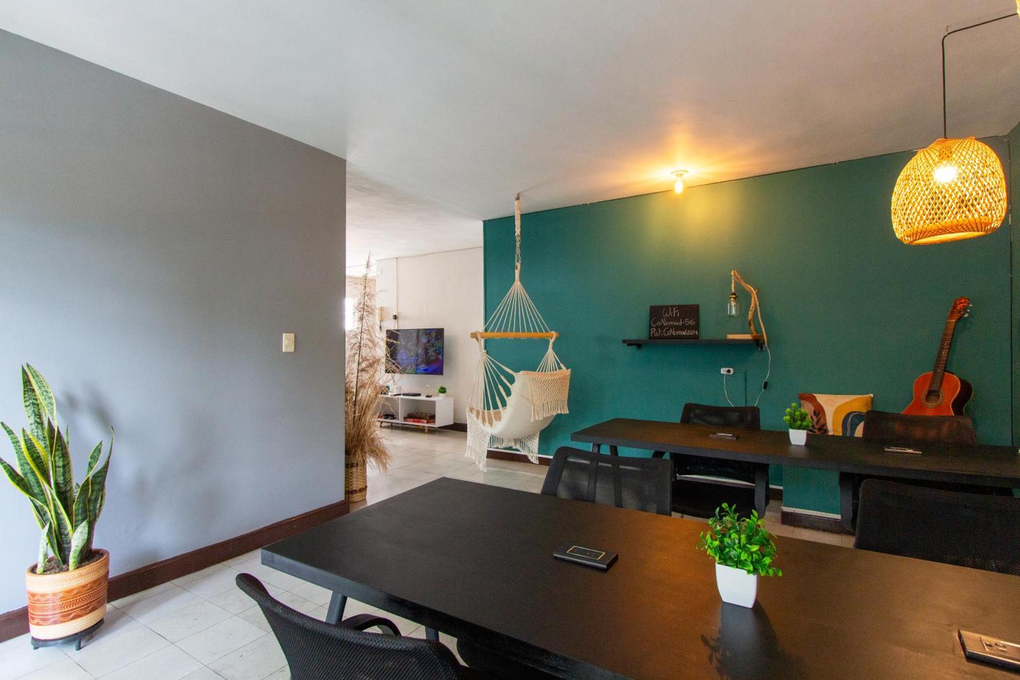 Hostal Conomad House - Coliving & Coworking *