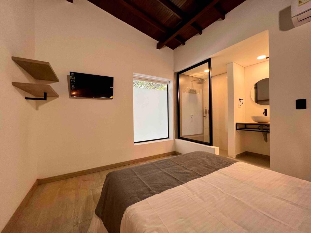 Apartment Nowa Bora Bora - Huge Jacuzzi, Rooftop & Ac In Provenza *