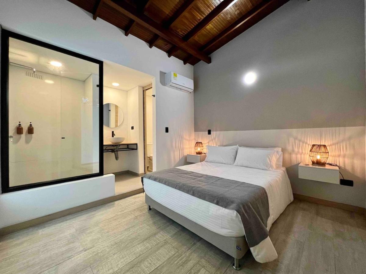 Nowa Bora Bora - Huge Jacuzzi, Rooftop & Ac In Provenza