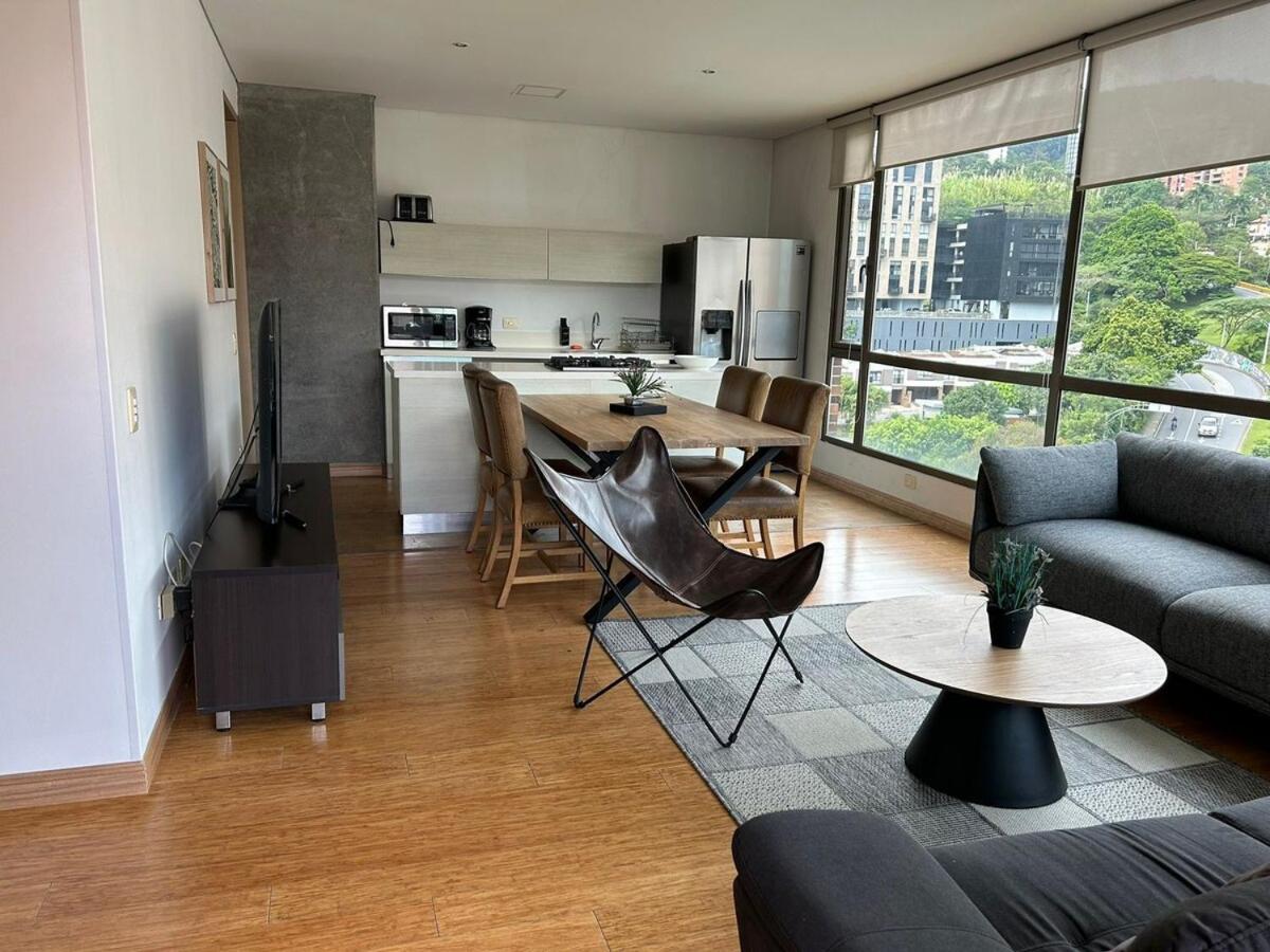 Amazing 3 Bedroom Near Provenza- El Poblado 701 Medellín