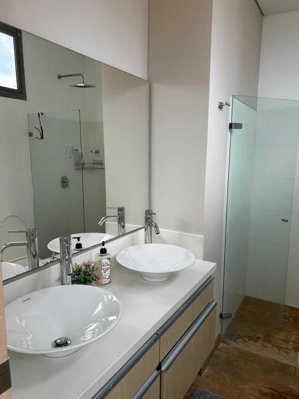 Great View 3 Bedroom Near Provenza 1101 Medellín