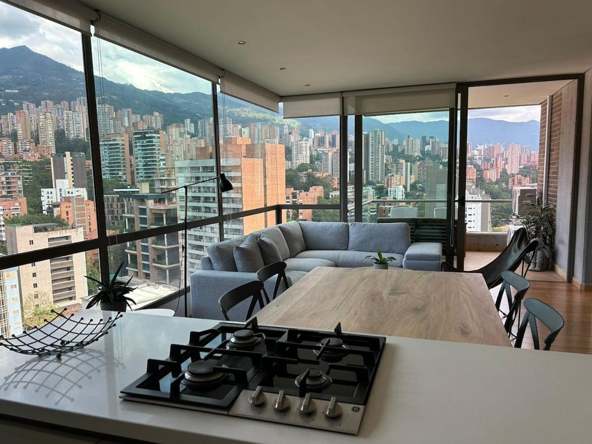 Great View 3 Bedroom Near Provenza 1101 Medellín