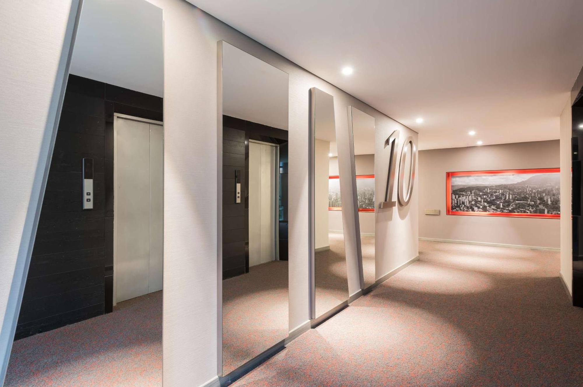 Hotel Nh Collection Royal