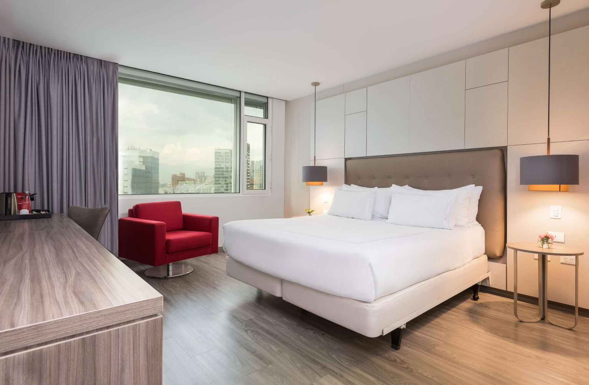 Nh Collection Royal 5* Medellín