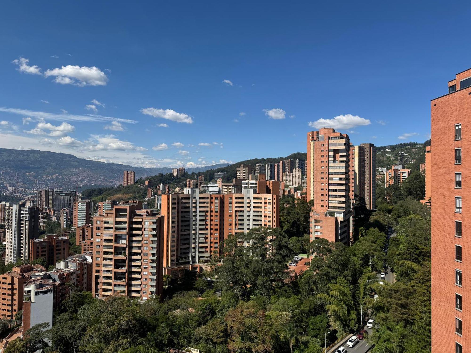 Mejor Cerca Provenza 191 * Medellín