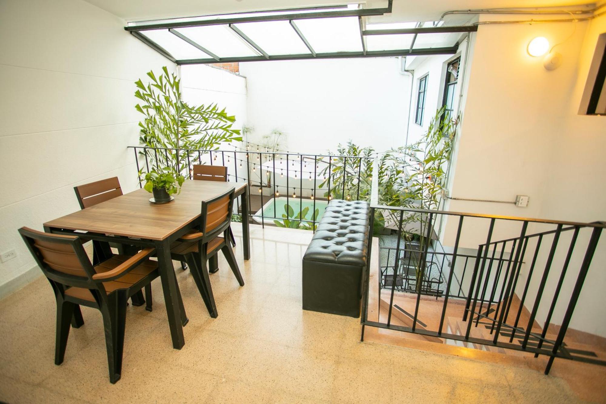 Lorel Spring Luxury Cozy And Relaxing 5br-ac-wifi-jacuzzi-ac-laundry Сasa de vacaciones *