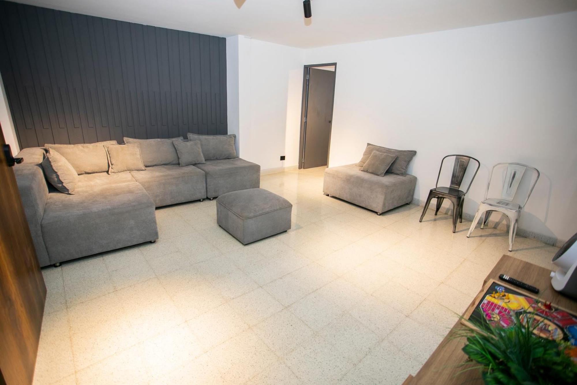Lorel Spring Luxury Cozy And Relaxing 5br-ac-wifi-jacuzzi-ac-laundry Сasa de vacaciones *