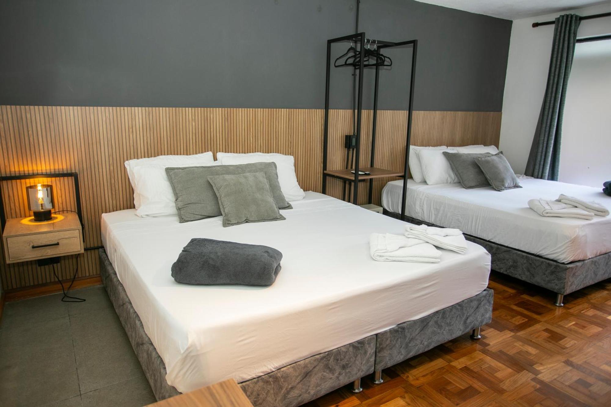 Lorel Spring Luxury Cozy And Relaxing 5br-ac-wifi-jacuzzi-ac-laundry Сasa de vacaciones Medellín