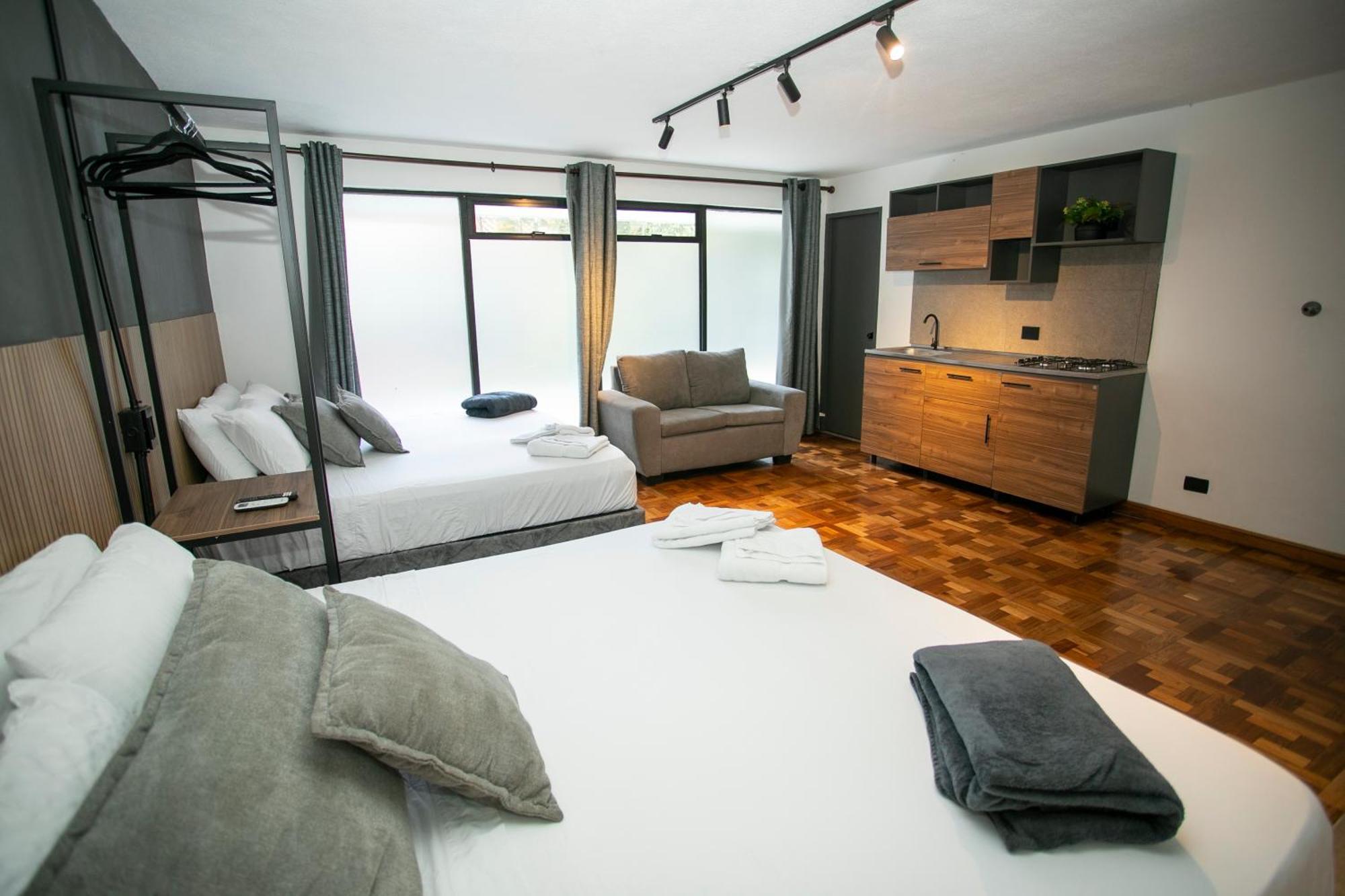 Lorel Spring Luxury Cozy And Relaxing 5br-ac-wifi-jacuzzi-ac-laundry