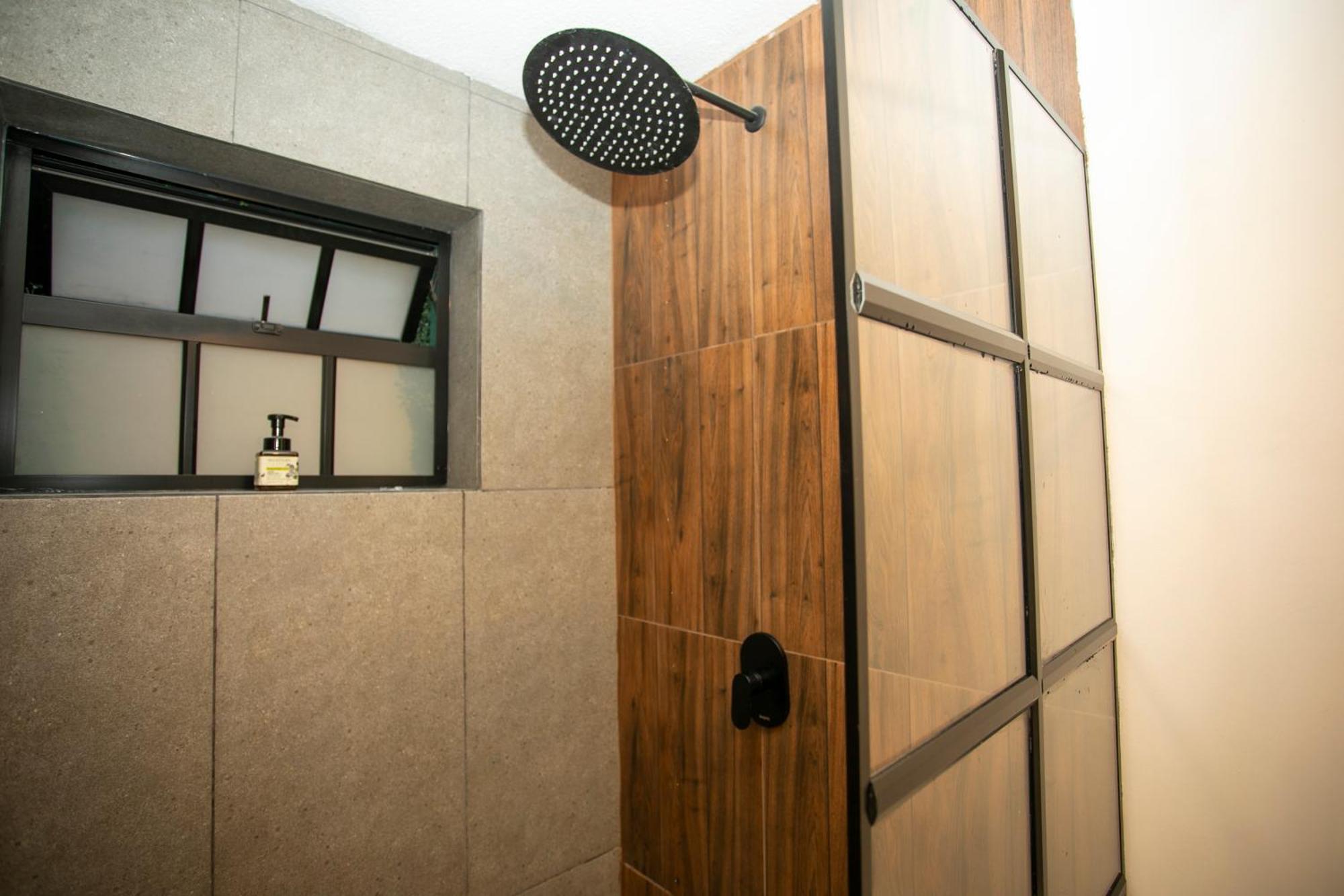 Сasa de vacaciones Lorel Spring Luxury Cozy And Relaxing 5br-ac-wifi-jacuzzi-ac-laundry
