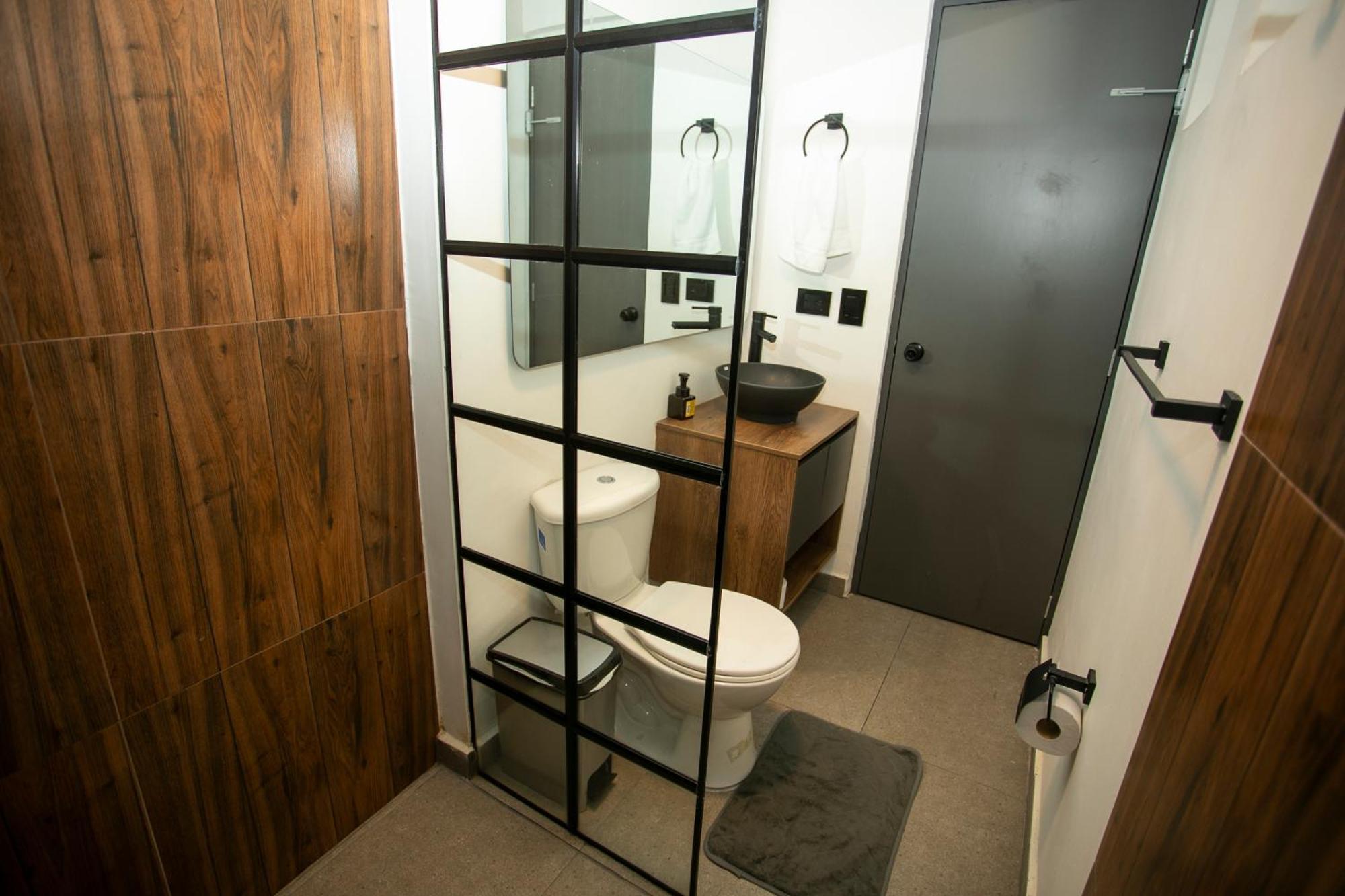 Сasa de vacaciones Lorel Spring Luxury Cozy And Relaxing 5br-ac-wifi-jacuzzi-ac-laundry Medellín