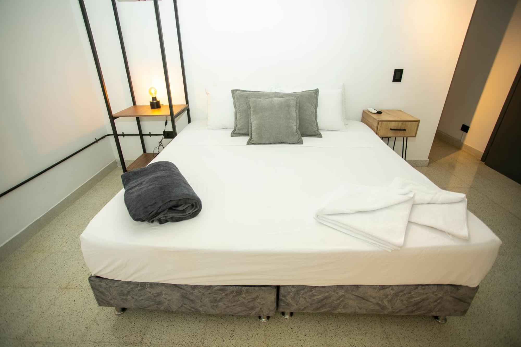 Lorel Spring Luxury Cozy And Relaxing 5br-ac-wifi-jacuzzi-ac-laundry Medellín