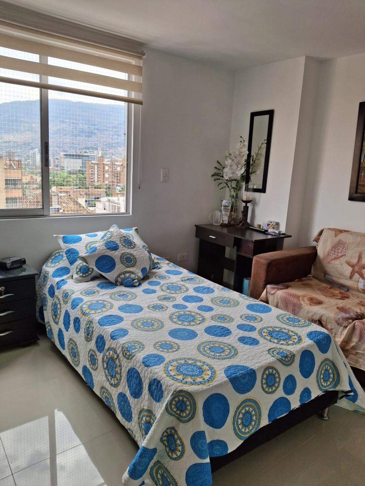 Rentalsop An09 En Laureles El Barrio Mas Cool Del Mundo, Moderno, Con Balcon Y Excelente Vista