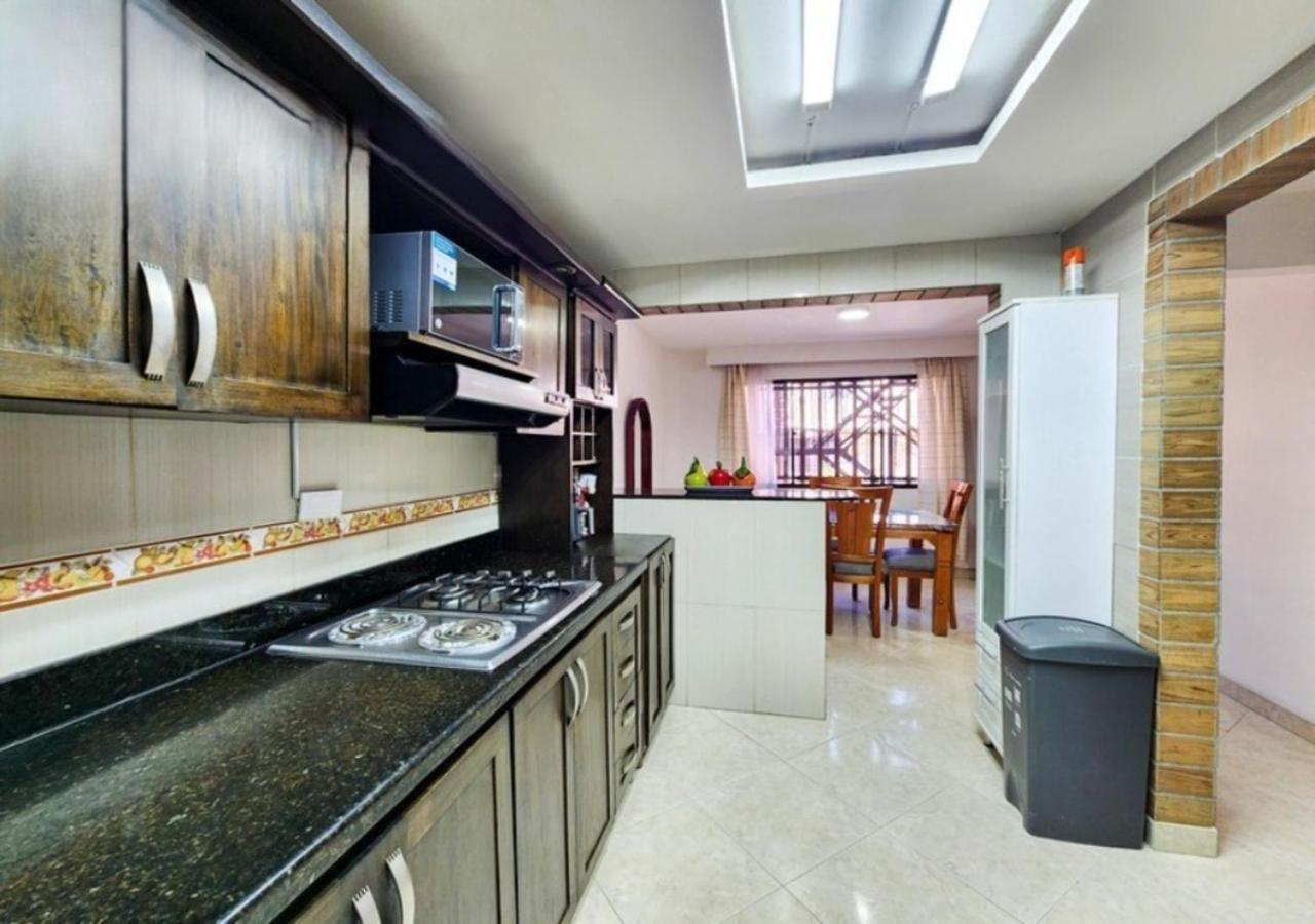 Сasa de vacaciones Casa Ideal Medellin, Amplia, Calida Y Estrategica *