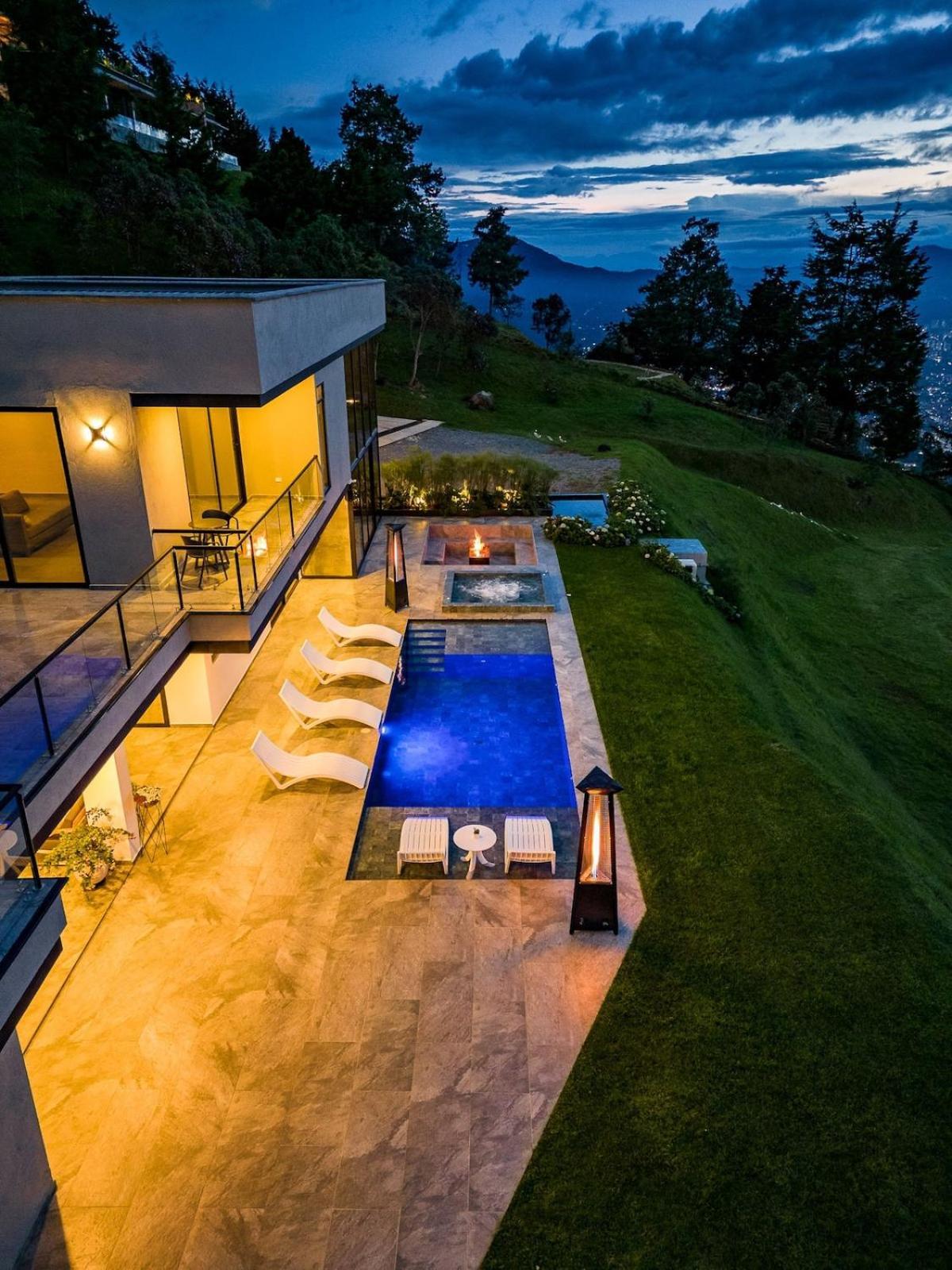 Exquisite Retreat In Villa