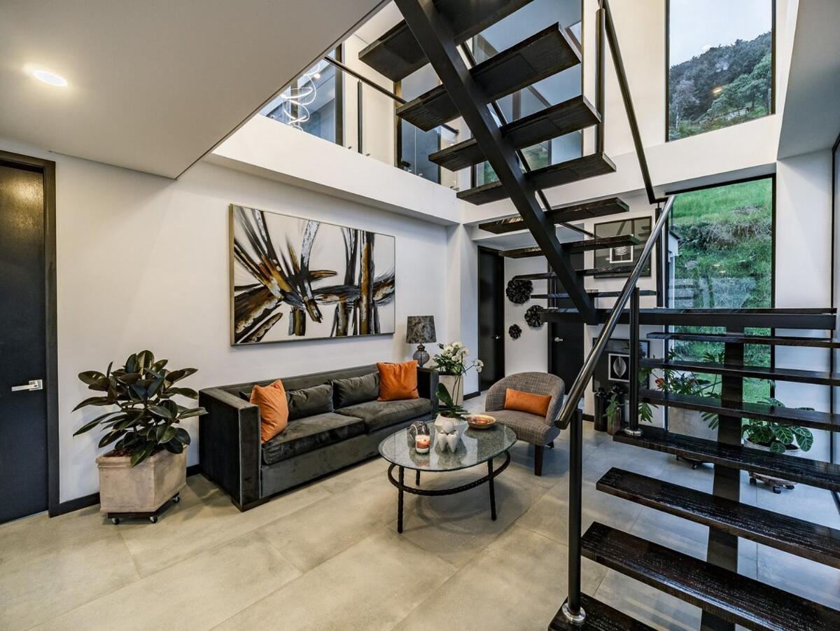 Exquisite Retreat In Medellín