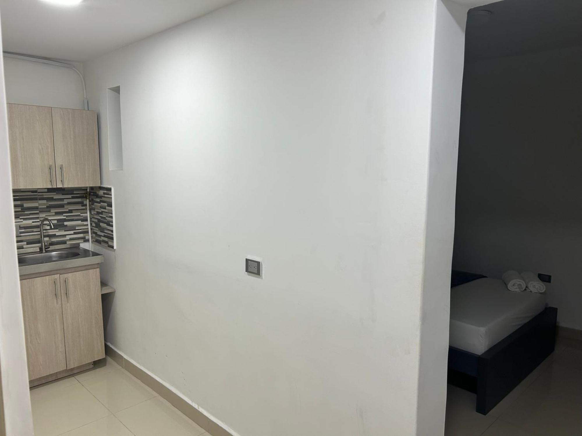 Ciento Once Boutique Laureles Hotel 4*