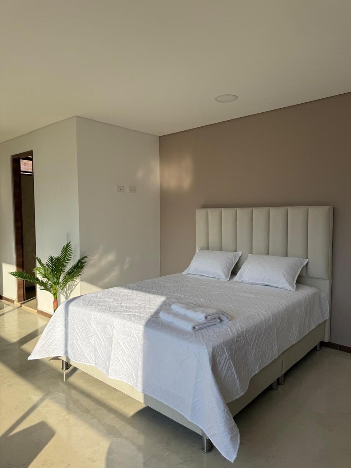 Faro 78 - 703 Air Conditioning Bed Queen Medellín