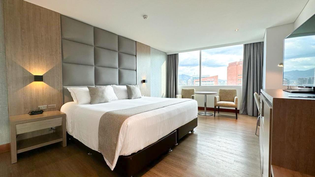 San Fernando Plaza 5* Medellín