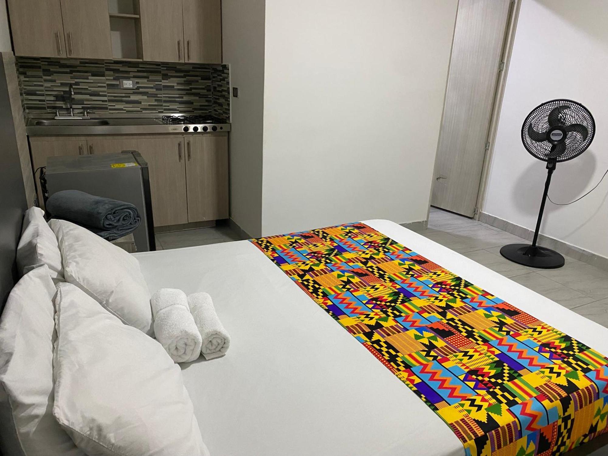 Ciento Once Boutique Laureles 4*