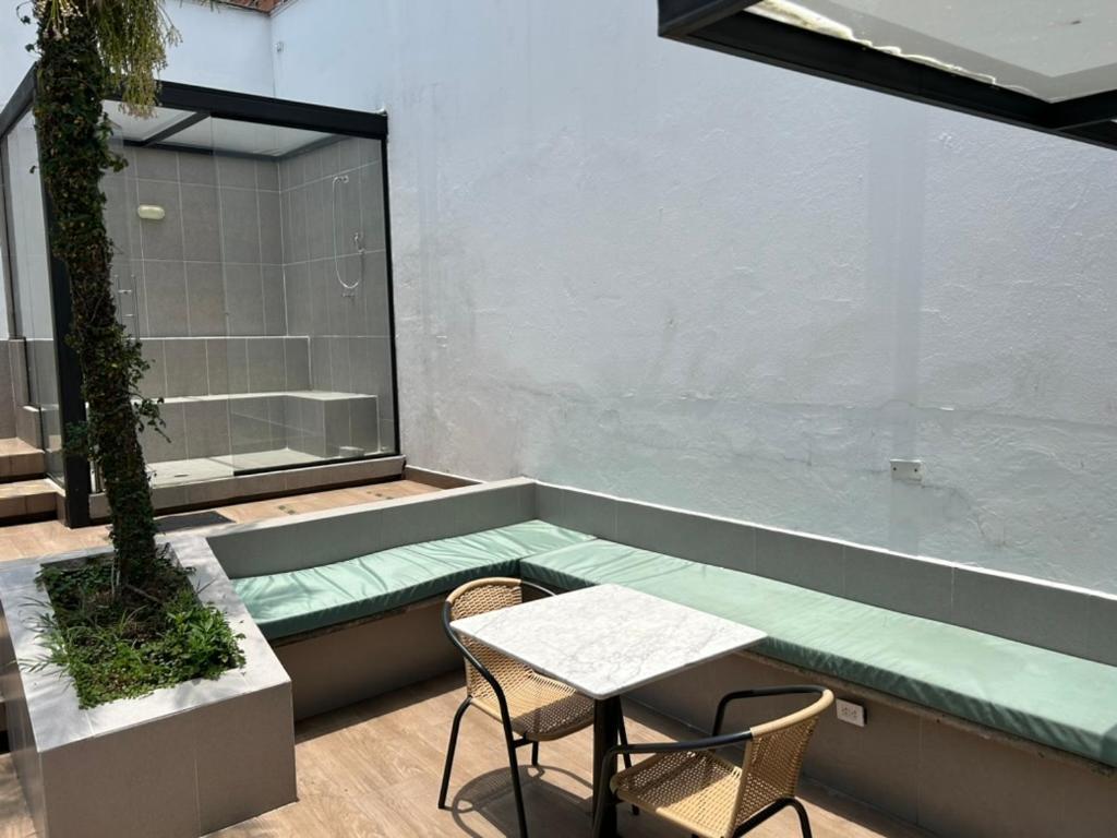 79 Poblado 4*