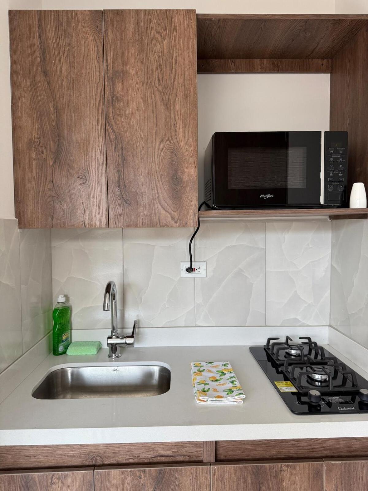 Laureles 702 Faro 78 Queen Bed Con Aire Medellín