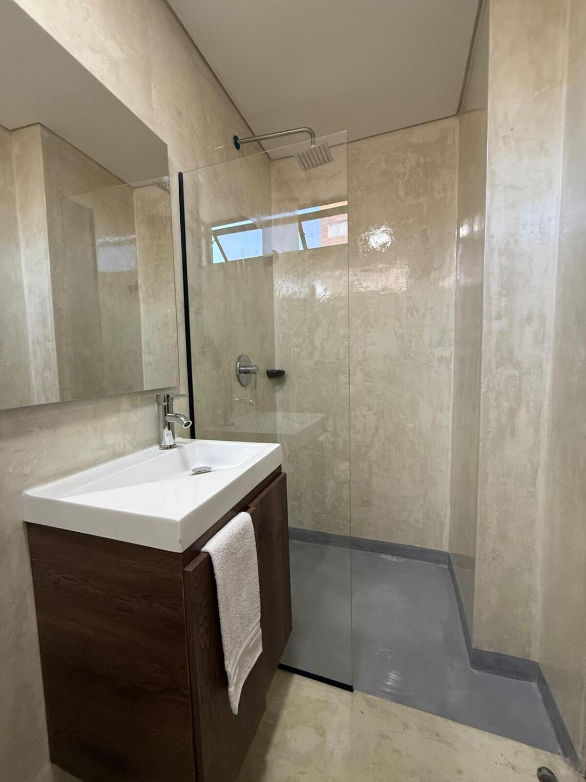 Laureles 702 Faro 78 Queen Bed Con Aire Medellín