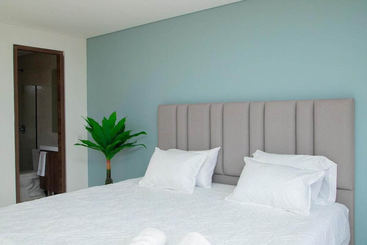 Apartamento Laureles Faro 78 4 Queen Bed Con Aire