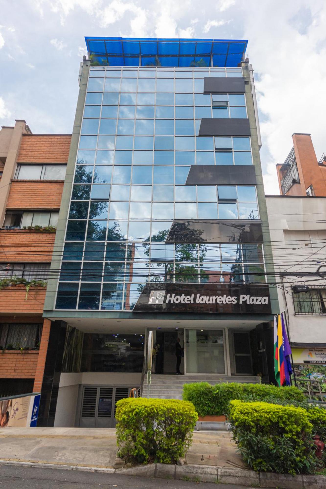 Hotel Laureles Plaza 4*