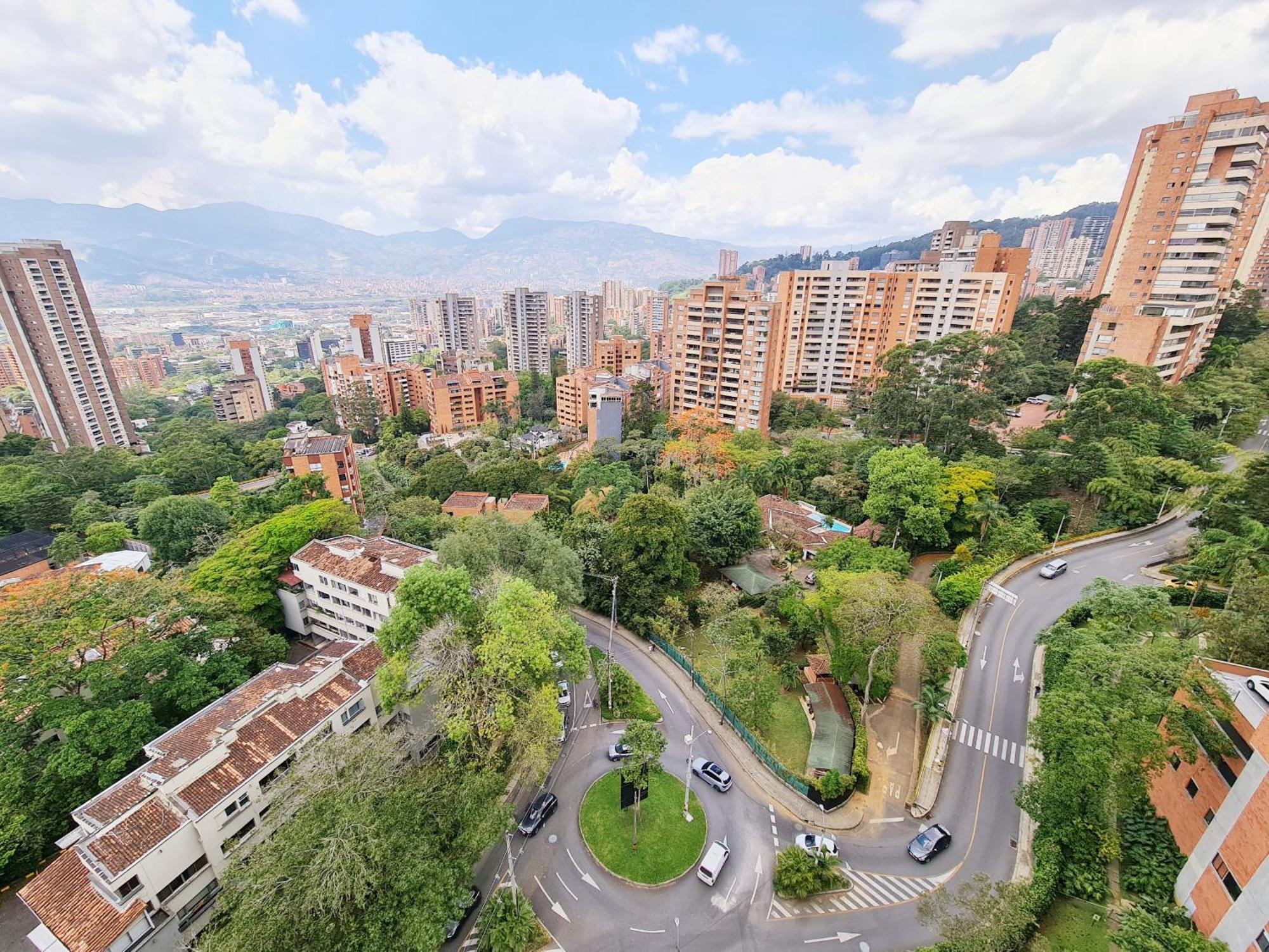 Moderno Loft Cerca De Zona Rosa Y Malls Apartamento Medellín