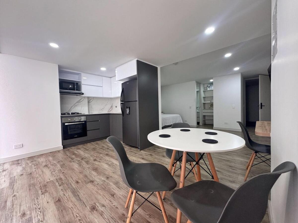 Terraza Privada En Laureles Con Aire Acondicionado Medellín