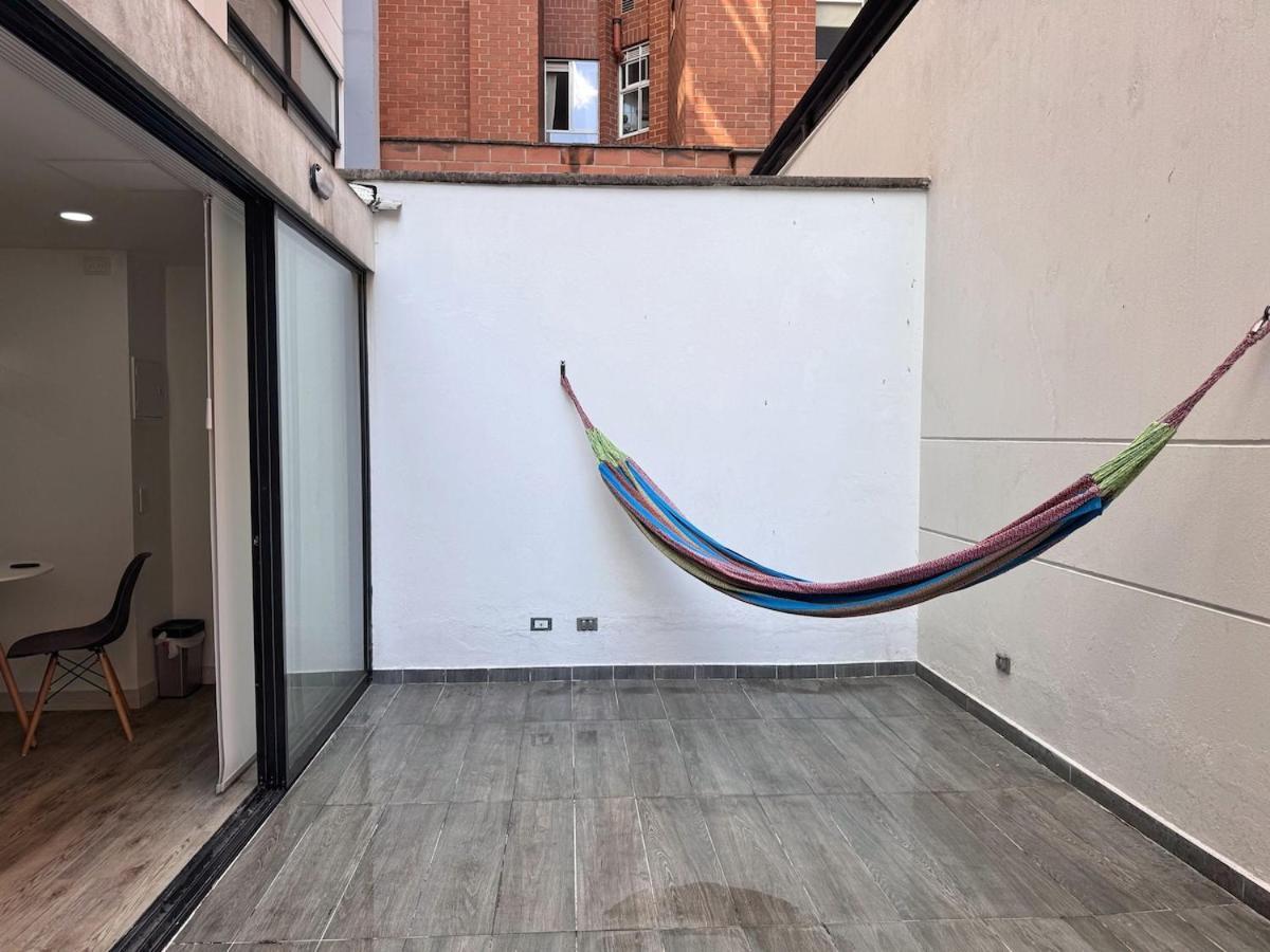 Apartamento Terraza Privada En Laureles Con Aire Acondicionado Medellín