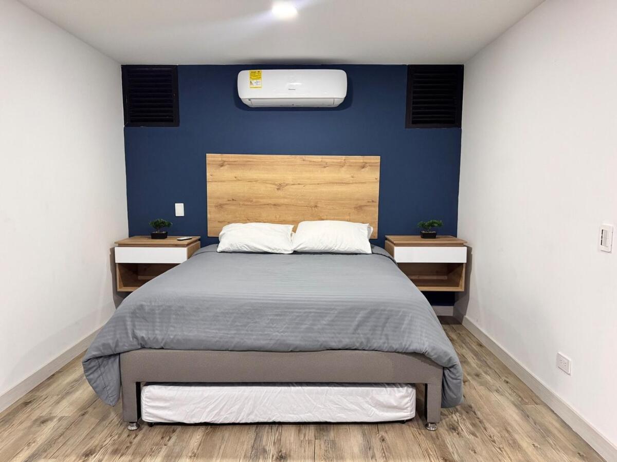 Terraza Privada En Laureles Con Aire Acondicionado Apartamento *