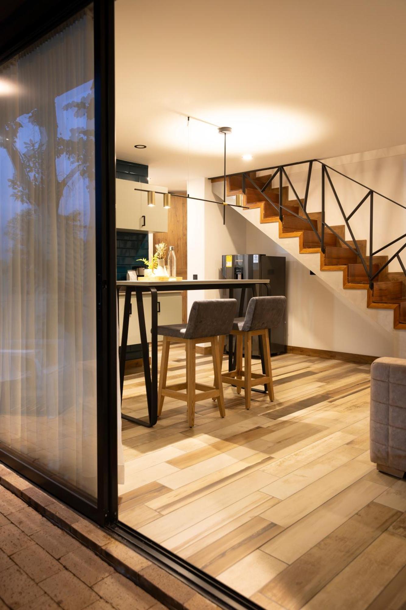 Nomadic Hotel *