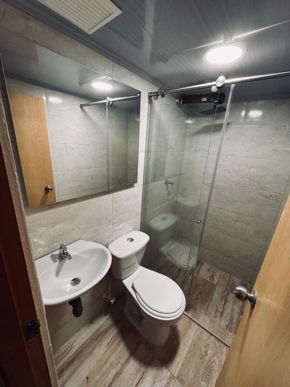 Apartment Modern Near Tourist And Commercial Area Medellin