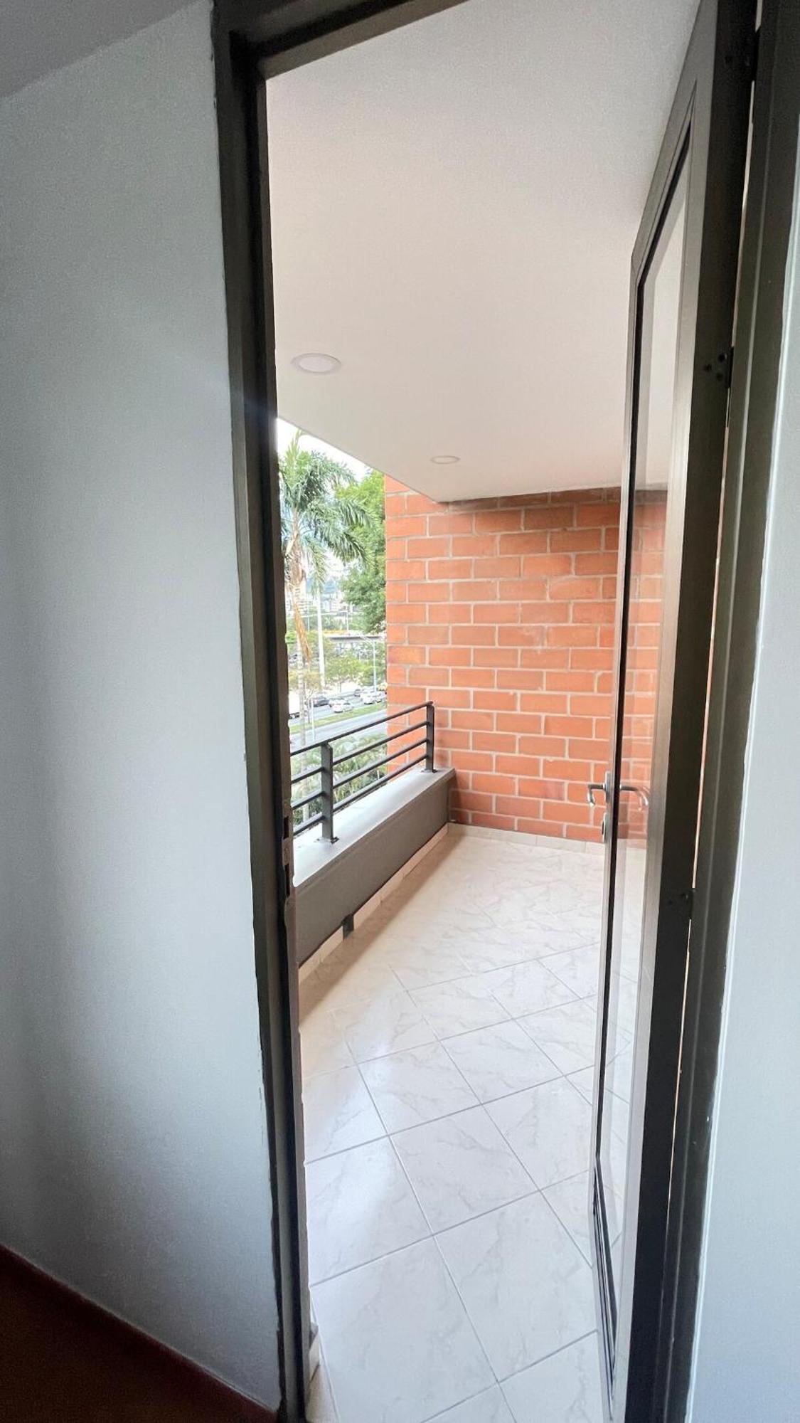 Aparta Estudio Muy Bien Ubicado * Medellin