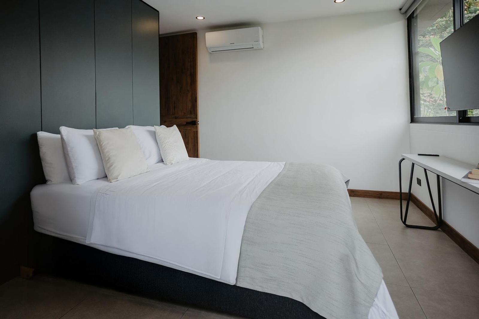 Hotel Nomadic