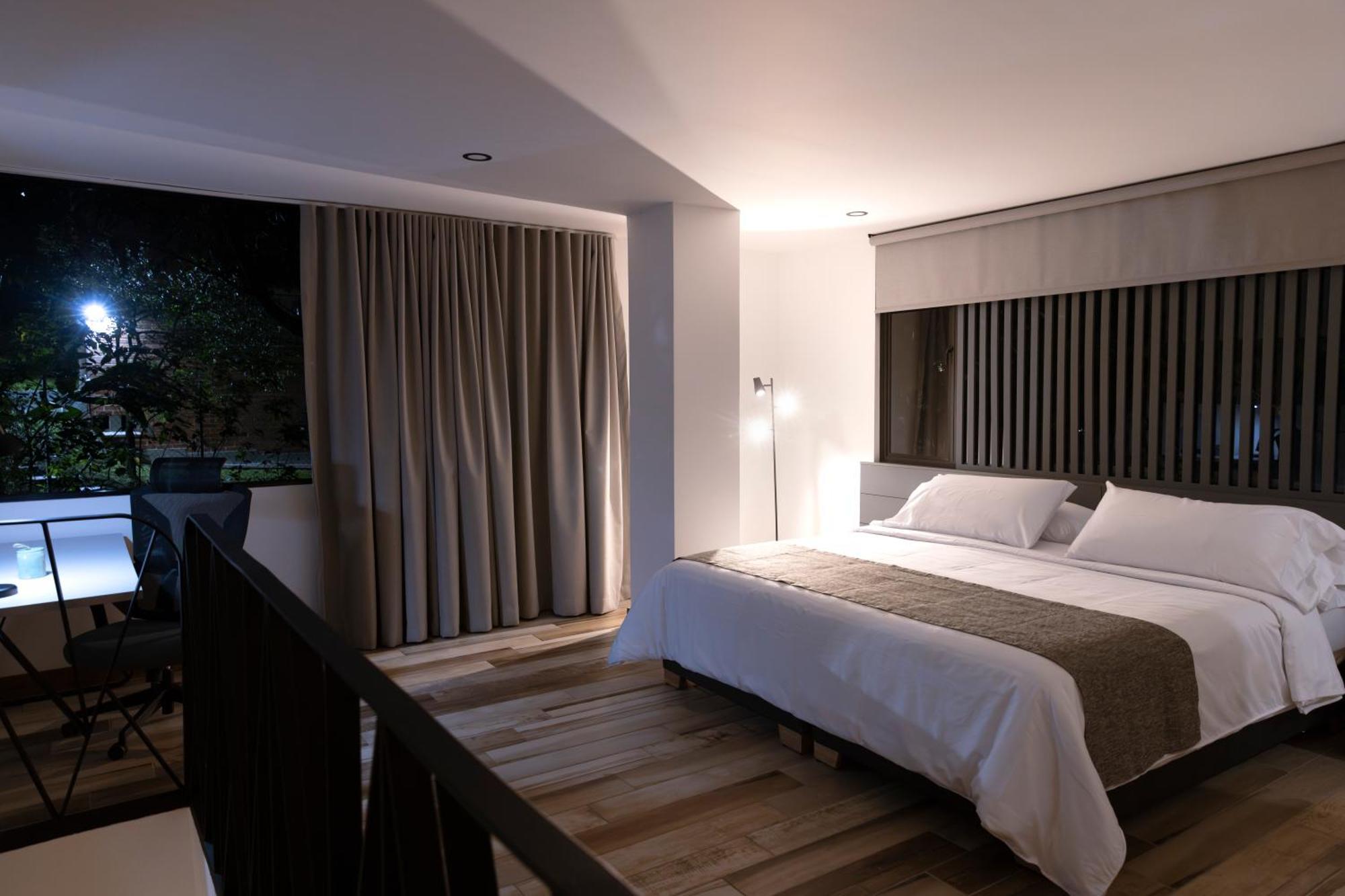 Hotel Nomadic *