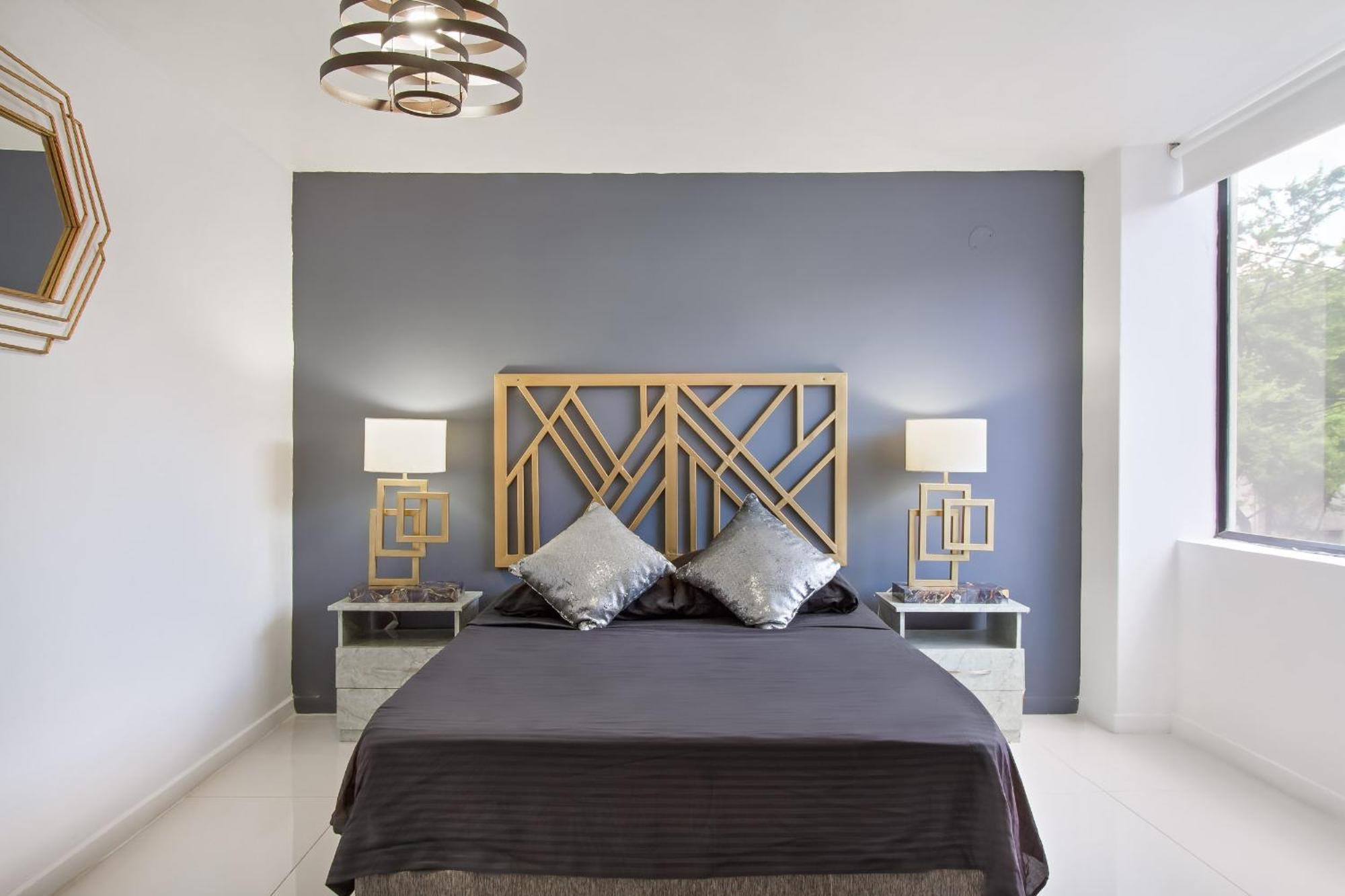 Apartamento 2 Bedroom Apartment - One Block From Lleras Park, P1 Medellín