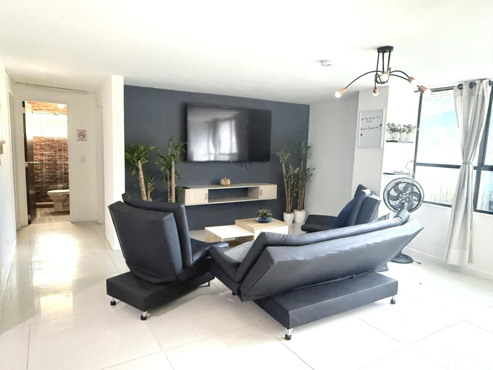 2 Bedroom Apartment - One Block From Lleras Park, P1 Apartamento Medellín
