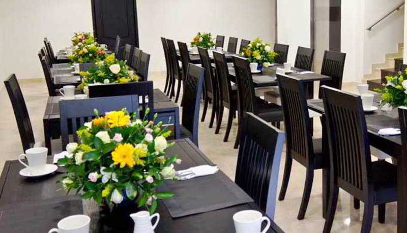 Calasanz Real Hotel 3*