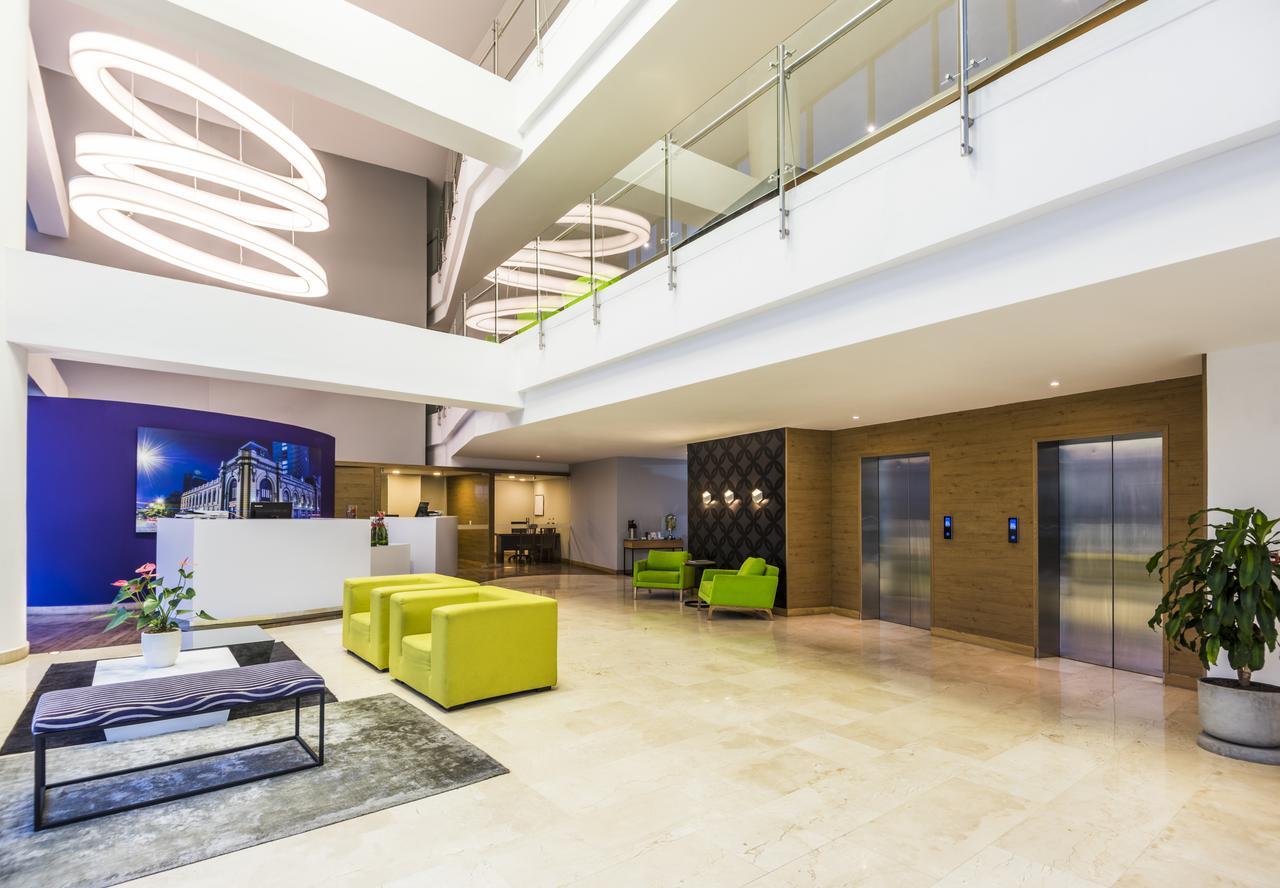 La Quinta By Wyndham Hotel