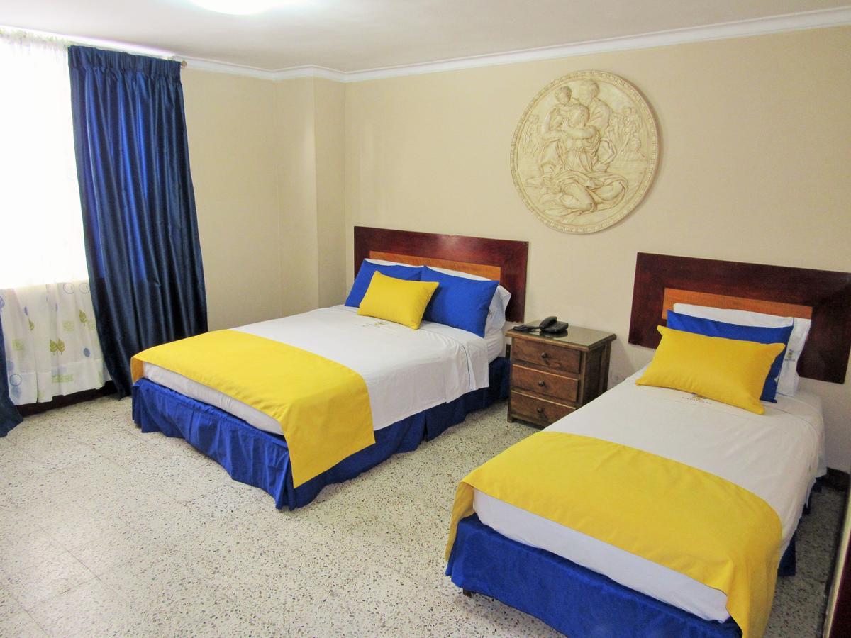 Hotel Capitolio 2*