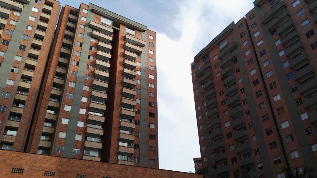 Torres De Patio Bonito 1608 * Medellín