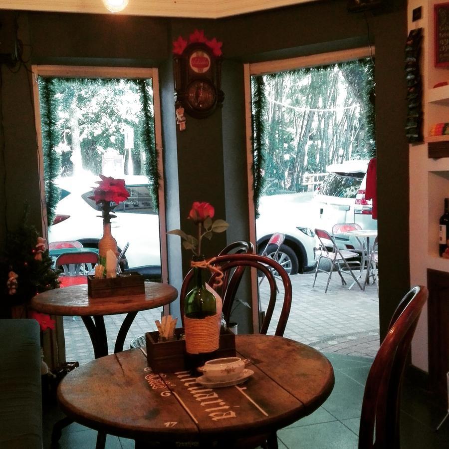 Hostal Antique House *
